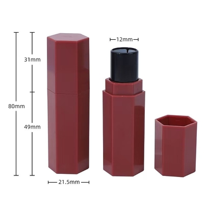 ท่อสีลิปสติกพลาสติกทรงหกเหลี่ยมสําหรับสีลิปสติก สติกสีแดงและผลสว่าง 5 ml ตัวอย่าง
