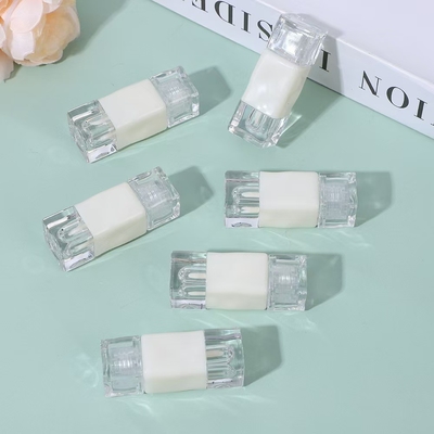 ถังท่อเปล่าพลาสติกกระชับริมฝีปากด้วยโลโก้ที่กําหนดเอง และความจุ 2.6ML