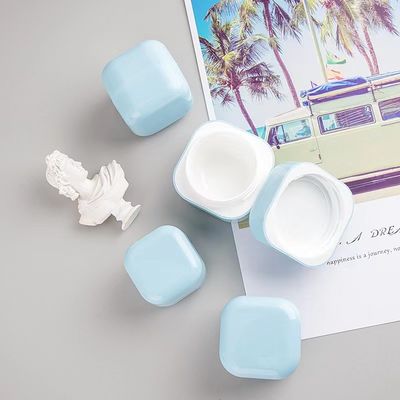 กระปุกครีมพลาสติกทรงสี่เหลี่ยมแบบกำหนดเอง ขนาด 20g 30g 50g 100g