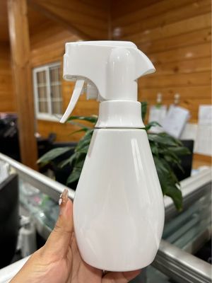 ขวดสเปรย์แบบต่อเนื่องพร้อมทริกเกอร์วัสดุ PP ขายส่ง พร้อมสีที่กำหนดเองและ MOQ 10000 ชิ้น