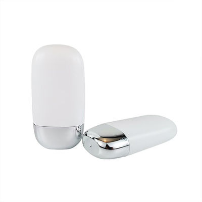 ขายปลีก กระป๋องครีมกันแดดพลาสติก PP พร้อมฝาปิดกระเป๋าสองกระเป๋าเงินในขนาด 30 กรัมและ 50 กรัม