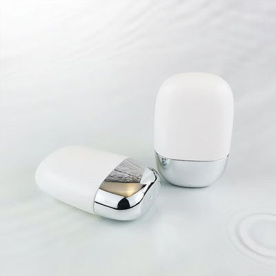 ขายปลีก กระป๋องครีมกันแดดพลาสติก PP พร้อมฝาปิดกระเป๋าสองกระเป๋าเงินในขนาด 30 กรัมและ 50 กรัม