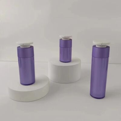 กระป๋องปั๊มทรงหัวใจแบบแอคริลิค ไม่มีอากาศ พร้อมการพิมพ์ผ้าไหมที่กําหนดเองและการออกแบบกันรั่วสําหรับน้ํายาเสริม